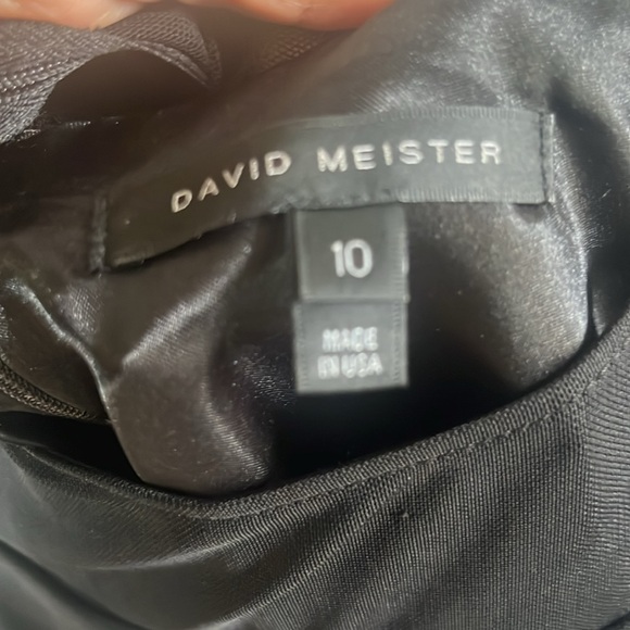 Ladies dress - Picture 2 of 4